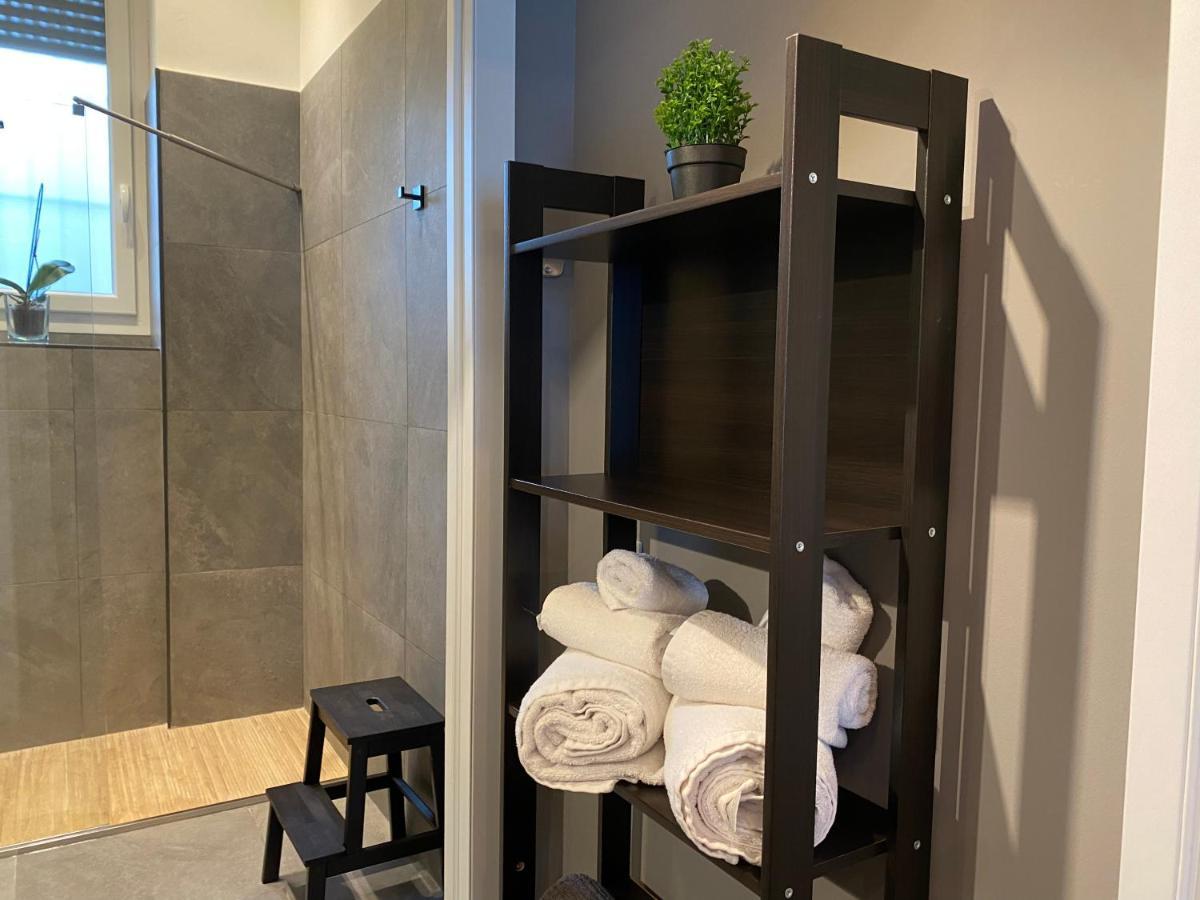 Sleepn'Joy Pavia Apartment Bagian luar foto