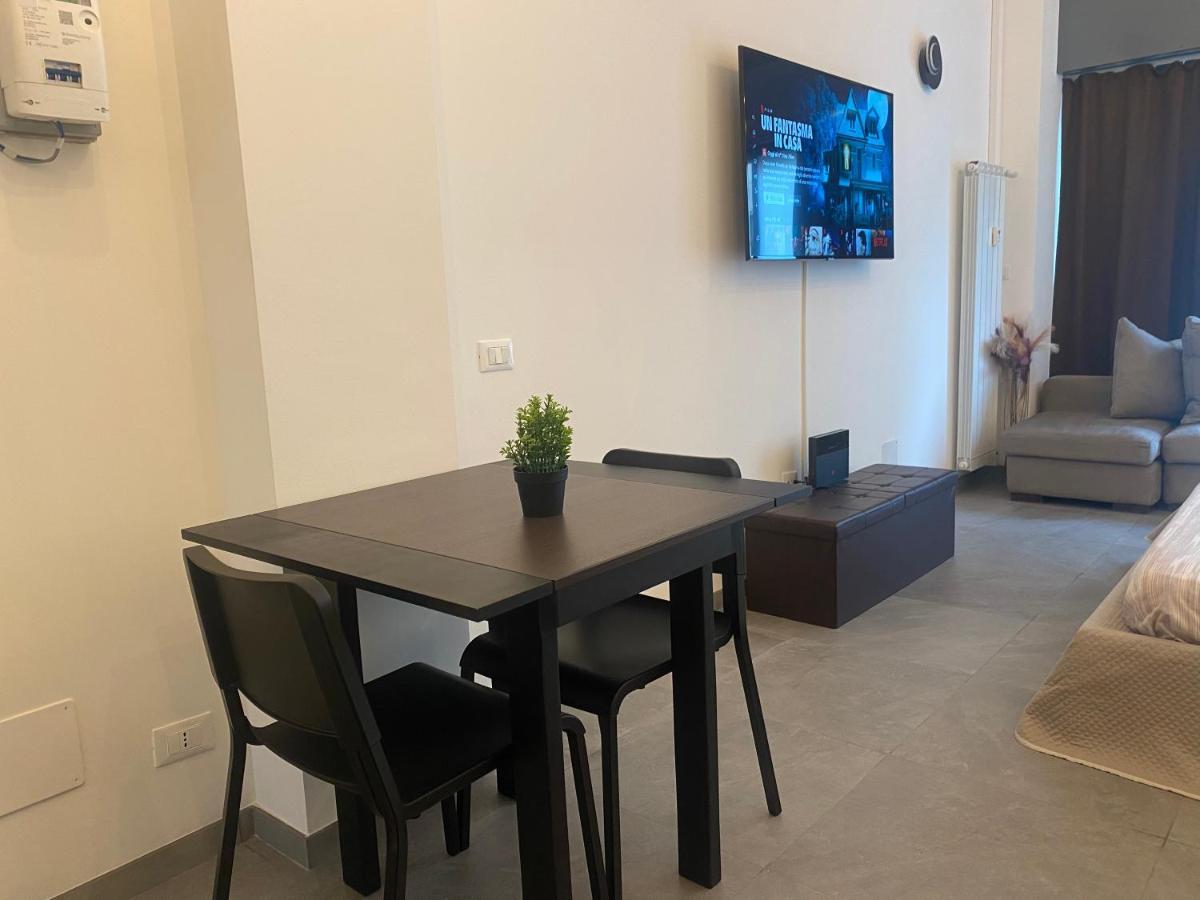 Sleepn'Joy Pavia Apartment Bagian luar foto